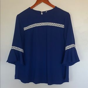 Gorgeous blue blouse with 3/4 bell sleeves 🌎